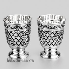 Набор из двух добротных серебряных стаканов 