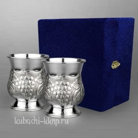 Набор из двух больших серебряных стаканов с виноградом - ст57-2