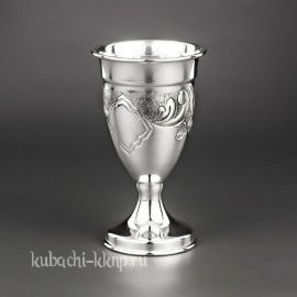 Серебрянная рюмка на ножке - р00012