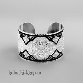 Жесткий широкий серебряный браслет на женскую руку - БР01