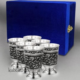 Набор из шести серебряных стаканов 