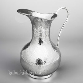Небольшой серебряный кувшин для воды 