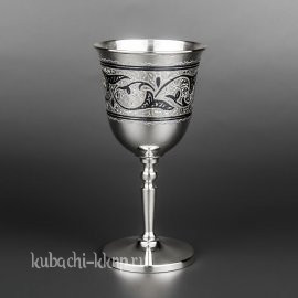 Небольшой серебряный бокал для вина на ножке - бк017