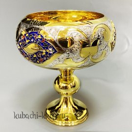 Серебряная конфетница на ножке 