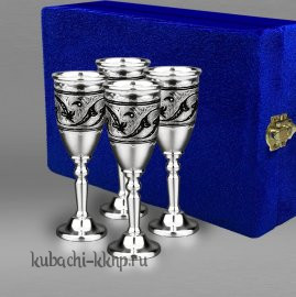 Набор из четырех высоких рюмок из серебра - р00050-4