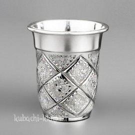 Уникальная аккуратная серебряная стопка с лазерной насечкой - СТП059м