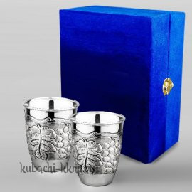 Набор их двух серебряных стаканов с виноградом - ст078-2