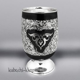 Серебряный стакан ручной работы с красивой гравировкой - СТ129