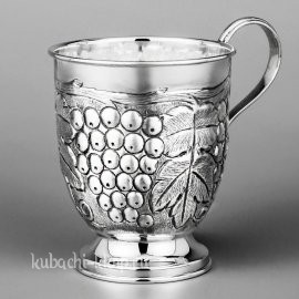 Большая серебряная кружка 