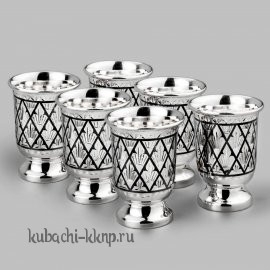 Набор из шести серебряных стопок 