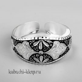 Кубачинский браслет из серебра с симметричным орнаментом - БР221
