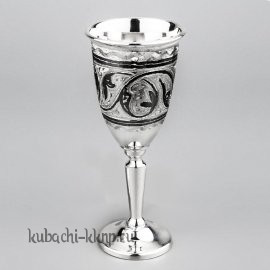 Оригинальная серебряная рюмка на ножке - Р101