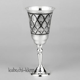 Статная серебряная рюмка с геометрическим орнаментом - Р105