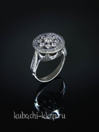 Серебряное кольцо с фианитами  