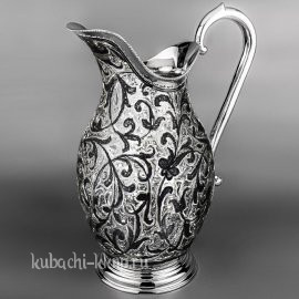 Большой серебряный кувшин 