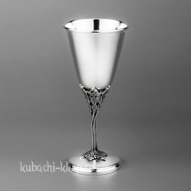 Серебряная рюмка на высокой ножке - р040