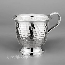 Серебряная чашка 