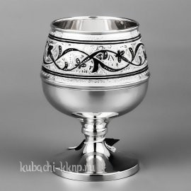 Серебряный бокал 