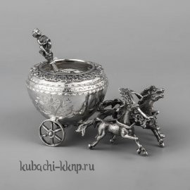Серебряная солонка/перечница с ложкой «Тройка в упряжке» - с08л