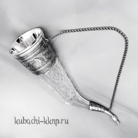 Хрустальный рог с вставками из серебра от мастеров Кубачи - РОГ030