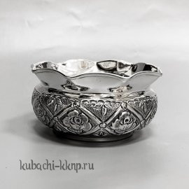 Серебряная конфетница  с роскошным рисунком - кф185