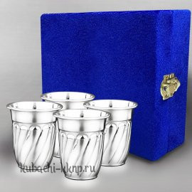 Набор из четырех глянцевых стопок 