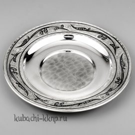 Серебряное блюдце с красивым орнаментом - бл02