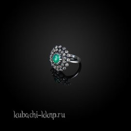Серебряное кольцо Кубачи с фианитами под изумруд 