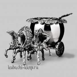 Серебряная солонка 