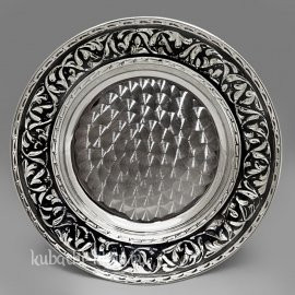 Серебряное блюдце с чернением 