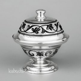 Икорница из серебра на низкой ножке - ик015