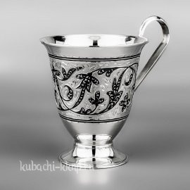 Кружка из серебра 875 пробы на ножке, 270 мл - кр07