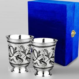 Набор из двух серебряных стаканов 