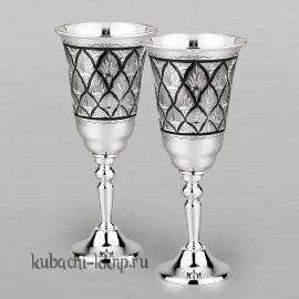 Набор из двух статных серебряных рюмок  - р105-2