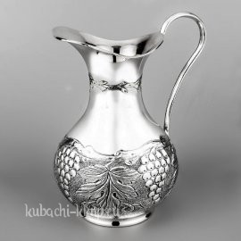 Маленький серебряный кувшин 