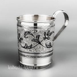 Строгая кружка из серебра с орнаментом, 340 мл - кр04
