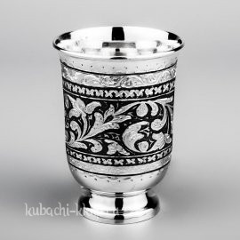 Серебряный стакан 