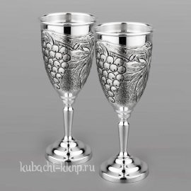 Набор из двух больших серебряных рюмок для водки 