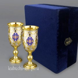 Набор из двух серебряных бокалов для вина с позолотой - бк049-2