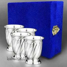 Набор из четырех стильных серебряных стопок - стп044-4