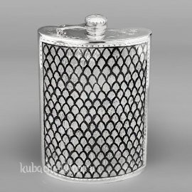 Серебряная фляжка с откидной крышкой 