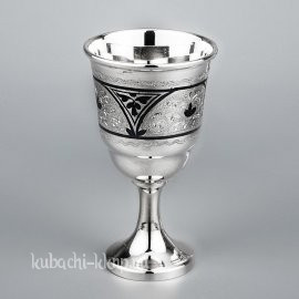 Серебряная рюмка на низкой ножке для крепких напитков - Р091