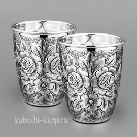 Набор из двух серебряных стаканов 
