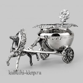 Серебряная солонка 