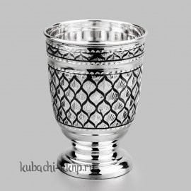 Добротный серебряный стакан 