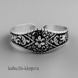 Серебряный браслет Кубачи с симетричным орнаментом и цветком - БР44