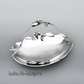 Небольшая оригинальная конфетница 