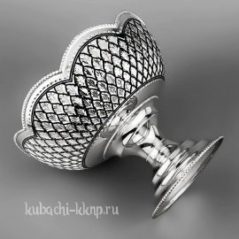 Серебряная конфетница оригинальной формы - кф00024А