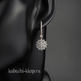 Золотые серьги висячие с бриллиантами - ан577