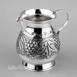 Серебряный молочник с виноградным рисунком - м018